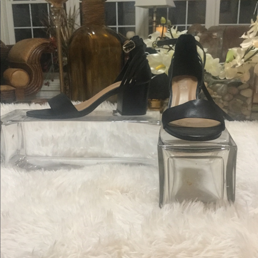 Shoes - Picture 2 of 2